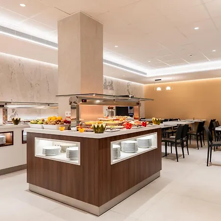 Oasis Plaza Hotel 3*