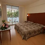 Oasis Plaza Hotel 3*