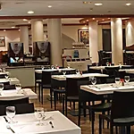 Oasis Plaza