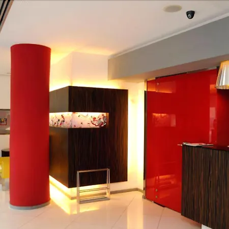 Oasis Plaza بينايدورم