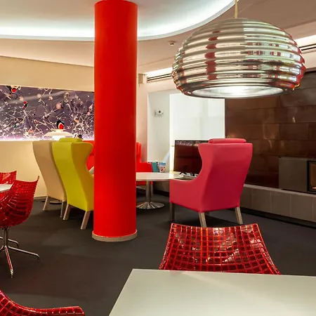 فندق Oasis Plaza 3*