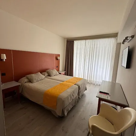 فندق Oasis Plaza بينايدورم