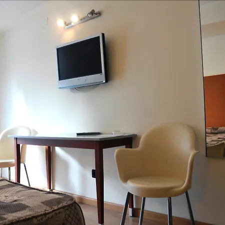 Oasis Plaza بينايدورم