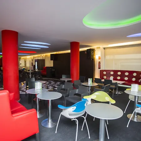 فندق Oasis Plaza