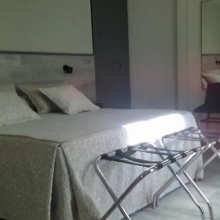 فندق Oasis Plaza 3*