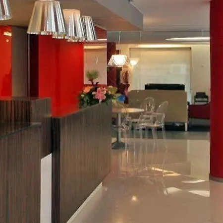 绿洲广场酒店 酒店 3*