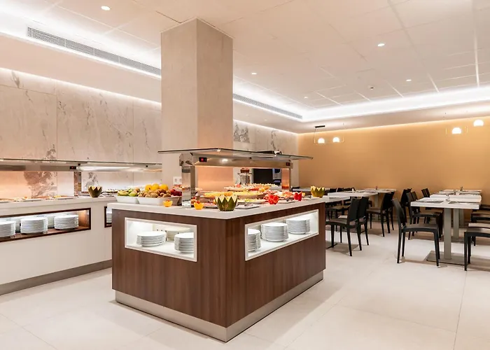 Oasis Plaza Hotel 3*