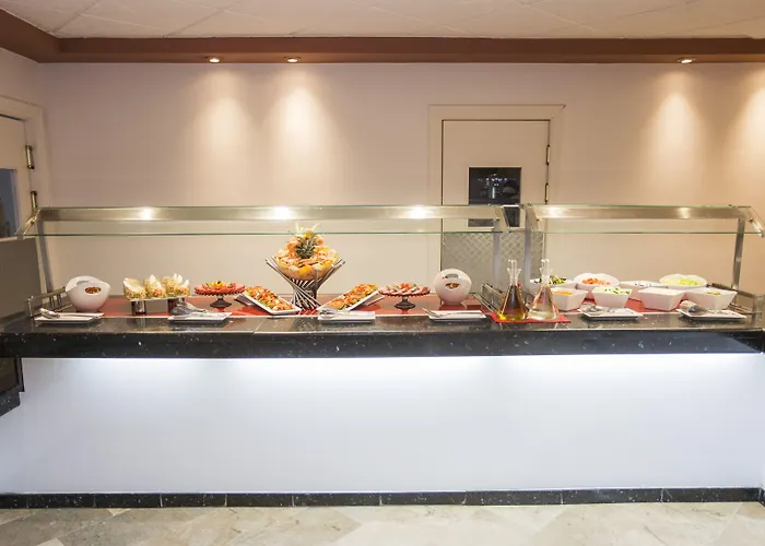 Oasis Plaza Hotel 3*