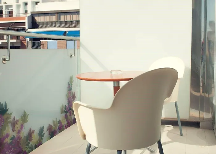 Hotel Oasis Plaza 3*